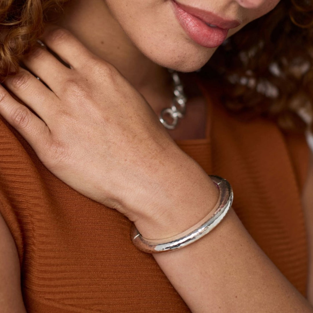 Silver Catalina Hinge Bangle