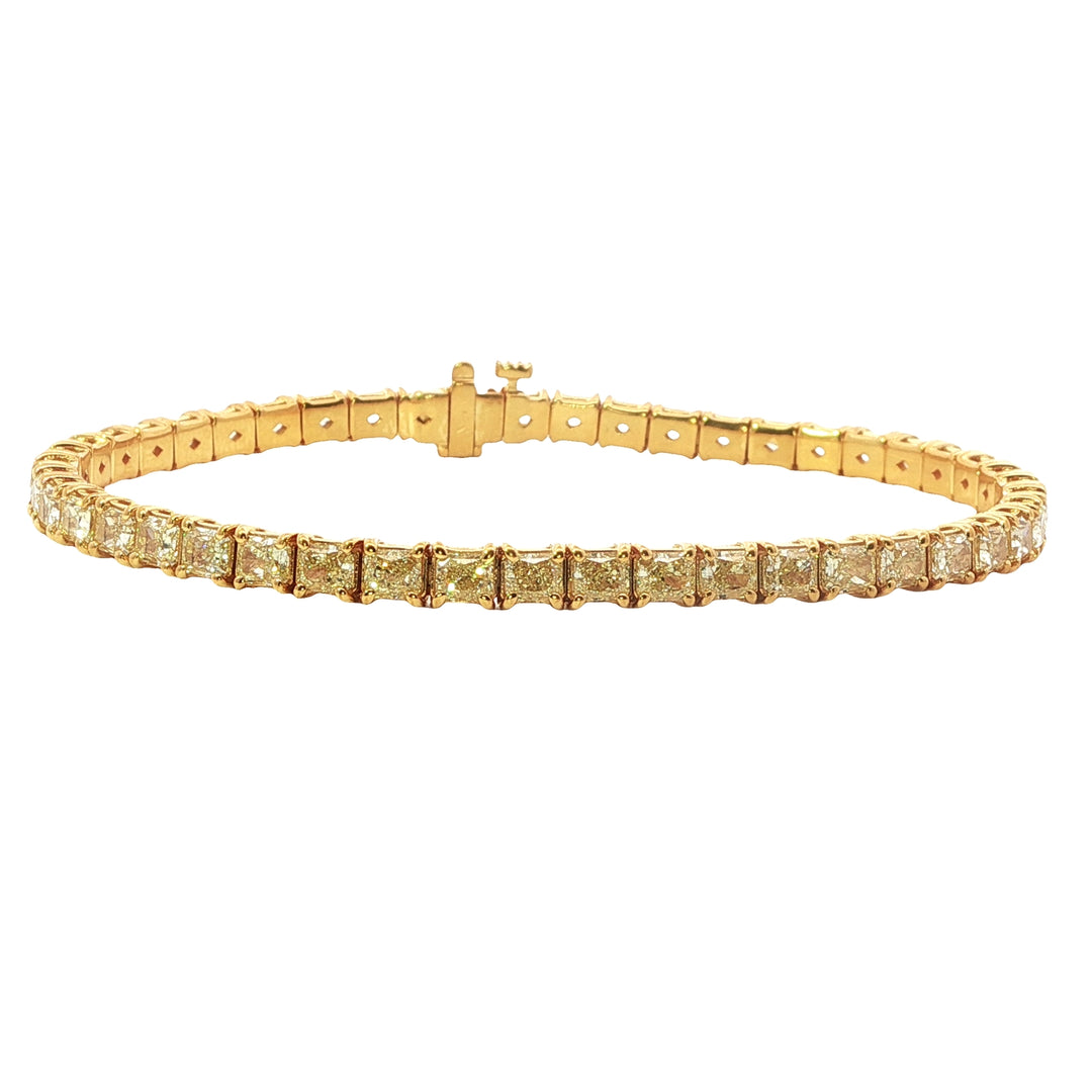 18K Yellow Gold East West Fancy Yellow Diamond Tennis Bracelet Weighing 8.76cts