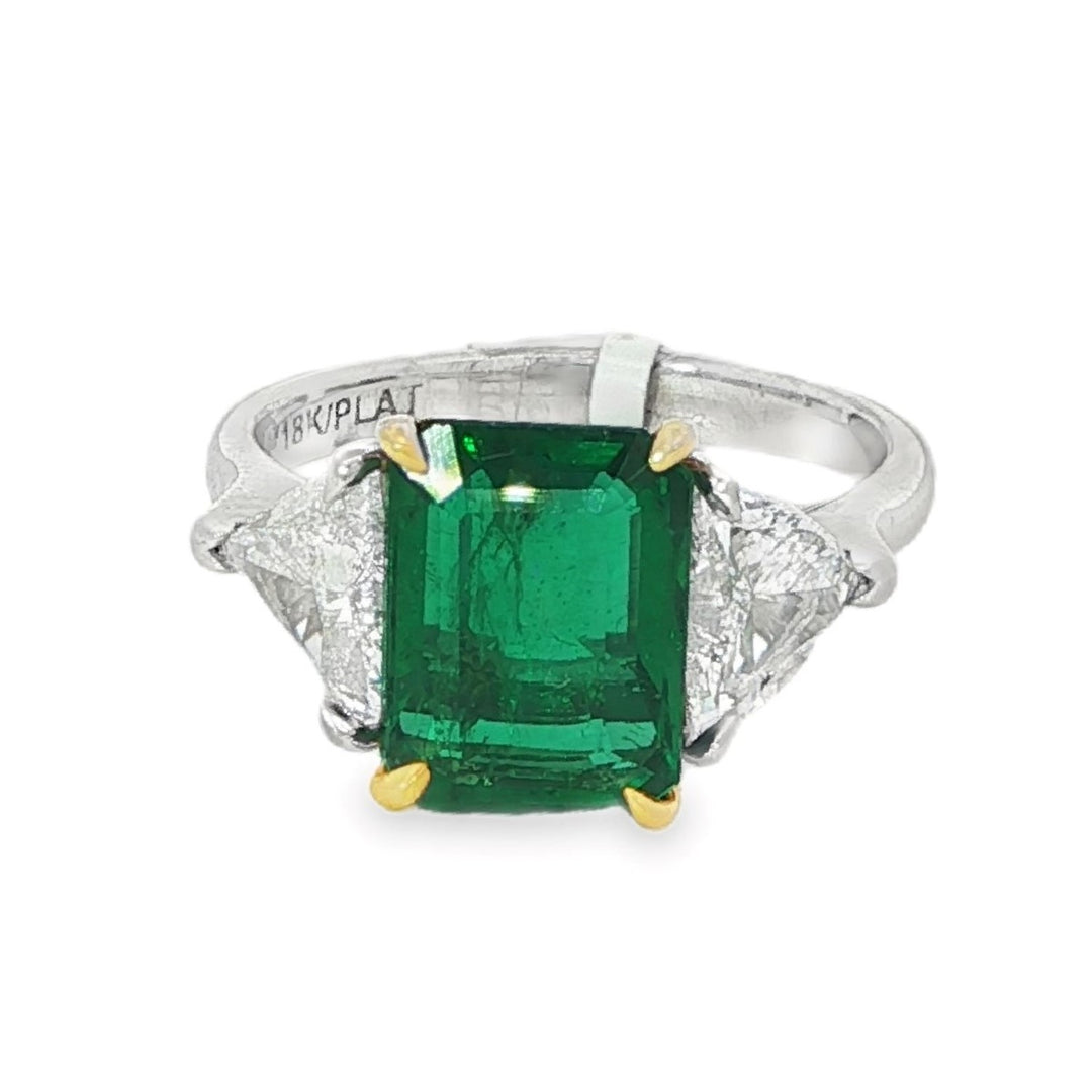 Platinum Ring With Green Emerald Center Stone
