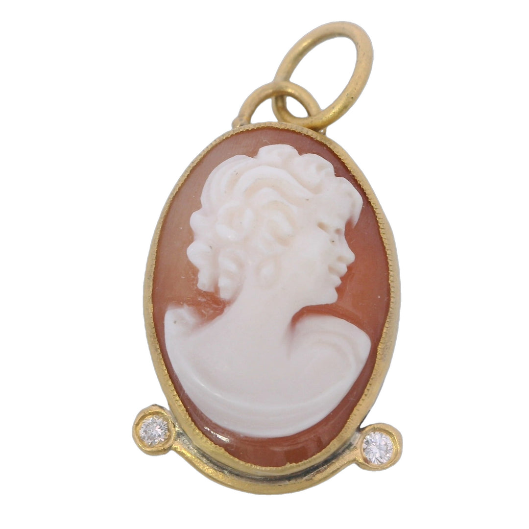 Cameo Pendant With 2 Round Diamond Accents