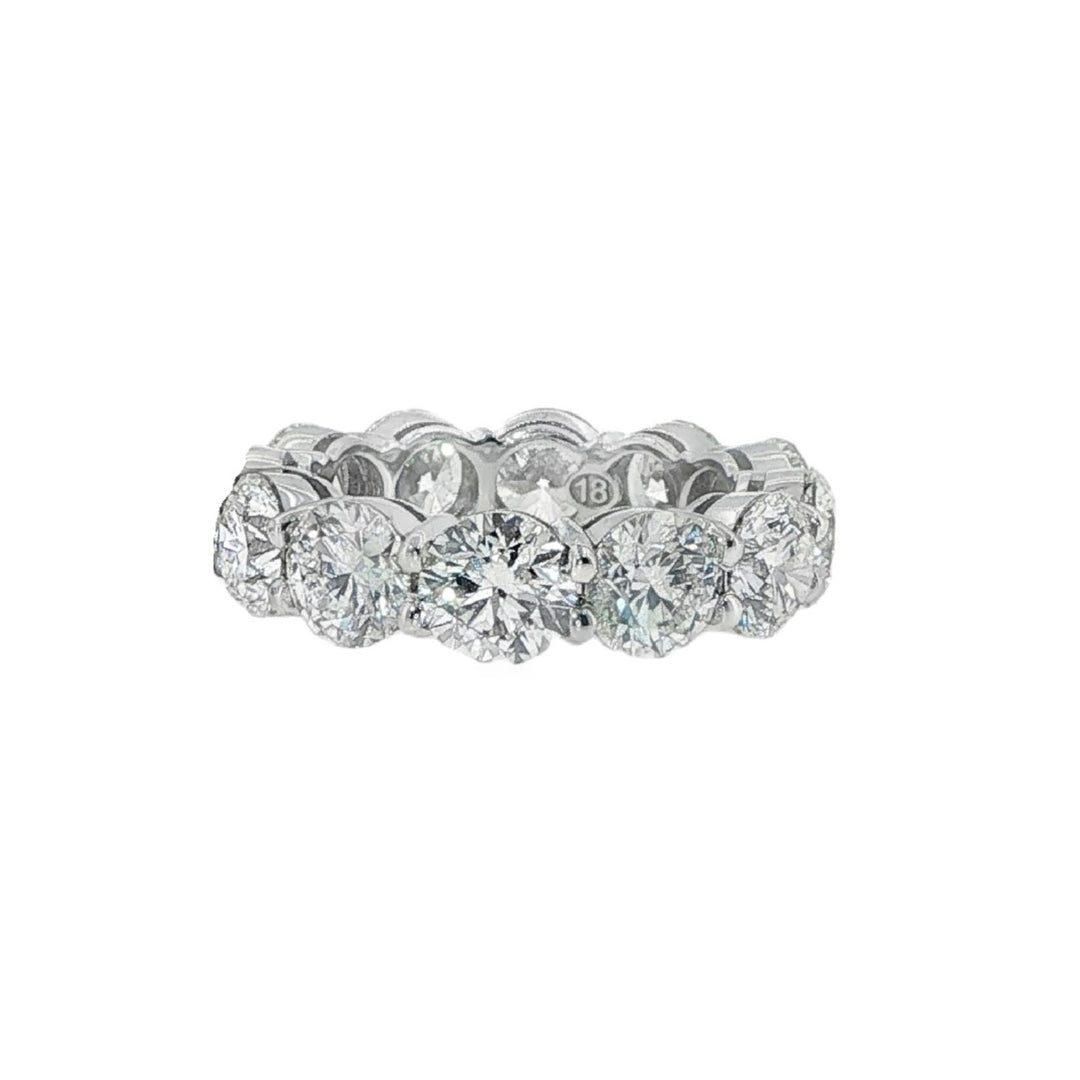 18K White Gold Round Diamond Eternity Band - Size 6.5