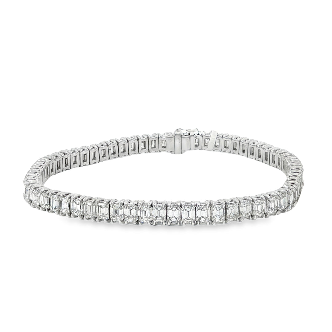 18K White Gold Emerald Cut Diamond Tennis Bracelet Weighing 9.46cts - 7"
