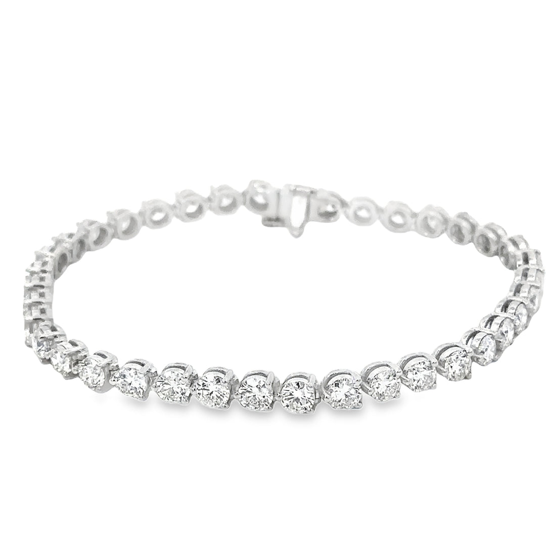 18K White Gold 3 Prong Diamond Tennis Bracelet Weighing 7.73cts