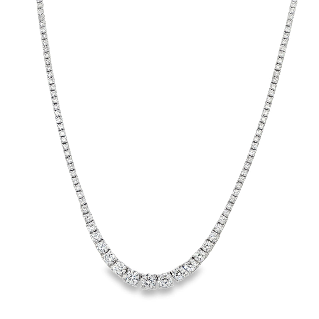 14K White Gold Graduated Diamond Tennis Necklace Weighing 7.06cts - 17"