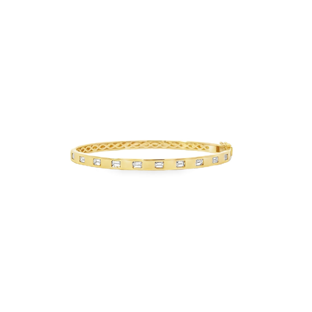 Yellow Gold Bangle Bracelet With 11 Emerald Cut Diamonds