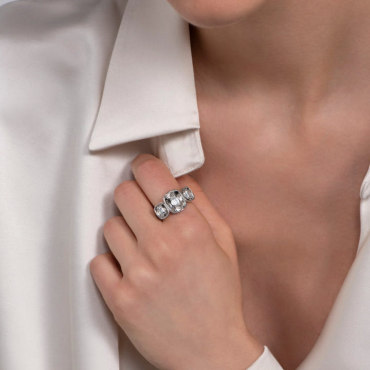 18K White Gold "Look" Ring With Emerald Cut Diamonds - Size 7.25