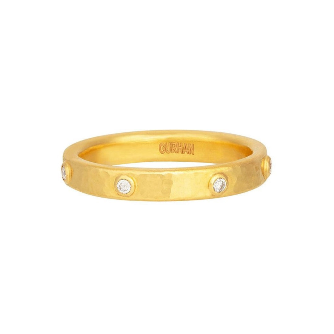 3.25mm Wide Gold Ring With 7 Diamonds